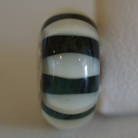 Trollbeads Organic Stripe Bead - Picture 4 of 8